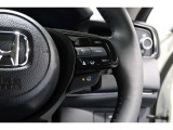 Hondaセンシングの機能のひとつ、アダプティブクルーズコントロール付!アクセルから足を離しても設定したスピードと前車との車間を保ち走行してくれます!車線維持もアシスト☆高速道路で疲労軽減ですね☆