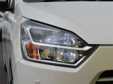 今や主流となってきました「LEDヘッドランプ」。消費電力も少なく、エコ走行に貢献します。コレが付いているだけで、優越感に浸れますよね。HIDに負けないくらい明るく安全です。