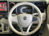 ステアリングも使用感が少なく、きれいな状態となっております♪