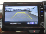 【バックカメラ装備済み】駐車の際の心強い味方!ガイドを見て確認しながら駐車できるので安全です。