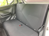 助手席側後部座席