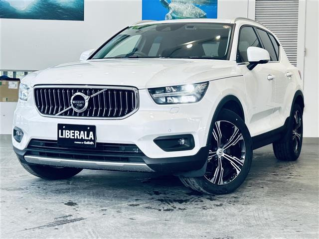 XC40 B4 AWD インスクリプション 4WD 4WD 本革シート