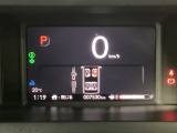 メータは先進的なデジタルメーターを採用!ゆっくりと数字が動くのでとても見やすく表示されます!平均燃費なども表示、エコな運転の手助けをしてくれます!