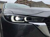 LEDヘッドランプ装備・消費電力が少なく明るいので夜間走行も安心して運転出来ます。