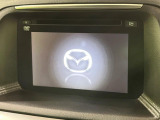 【マツダコネクトナビ】車内の雰囲気にマッチした一体型タイプのナビ。各種車輌設定やBluetooth再生等、様々な機能が楽しめます。直感的なダイヤル操作が可能で、使い勝手も良好です。
