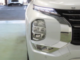 LEDヘッドライトは、点灯の瞬間から光量を発揮し、突然暗くなるトンネルなどでの安定感を高めます。