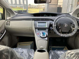 見通しのよいすっきりとした視界で、誰でも運転しやすいです。運転のしやすさは疲れにくさにも繋がります