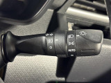 【オートライト(AUTO)】外の明るさをシステムが感知して、自動でヘッドライトが点灯します!ヘッドライトをつけ忘れを防ぐ便利機能です。