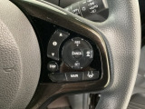 【アダプティブ・クルーズ・コントロール】予め設定した車速内でクルマが自動的に加減速。 前走車との適切な車間距離を維持しながら追従走行し、高速道路でのドライバーの疲労を軽減してくれる嬉しい機能付♪