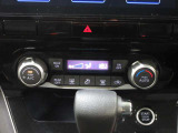 オートエアコンでお好みの温度になり、運転に集中できます。