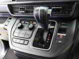 【電子制御パーキング+ブレーキホールド】便利なスイッチ式のサイドブレーキ!停車中にブレーキペダルを踏み続けなくても自動的にブレーキを保持する機能も搭載♪