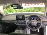 フロントガラスが大きく、ワイドな視界で運転もしやすくなるように設定されています。
