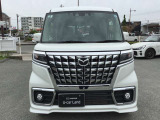 スタイリッシュなフロントマスク!