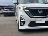 【 LEDヘッドライト 】 青色発光ダイオードを発明した日本人がノーベル賞を受賞し、LEDライトが開発されました。明るく長寿命のライトです。体感して下さい。明るいライトです!
