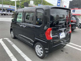 広々とした車内空間に優れた燃費性能。更にデザインも上質で人気のお車です!