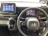 【Honda SENSING】いつもの道で、高速道路などで、安心・快適な運転を支援します。先進の安全運転機能システム搭載。