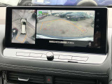 【アラウンドビューモニター】はまるで上から見ているような視点で周囲を確認できます!駐車が苦手な方でも安心して駐車できますね♪