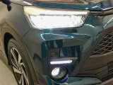 LEDヘッドライトとフォグランプのコラボです。雨や雪の日も安心!フォグランプがお車の存在を際立たせますね♪