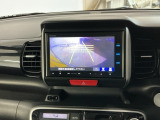 【バックカメラ】運転が苦手な方も車庫入れラクラクです!ギアをリバースに入れれば自動的に切り換わりますので、面倒な操作は不要です♪狭い駐車場もお車を傷つけず安心ですね!