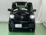LEDヘッドライトを装備しています。LEDヘッドライトはとても明るく、雨の日や夜間走行も安全・安心です。オートライトコントロール付きで周囲の明るさに応じて自動で点灯・消灯します