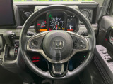 ステアリングも使用感が少なく、きれいな状態となっております♪