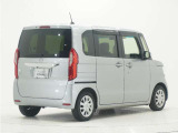 ◆アダプティブクルーズコントロール◆予め設定した車速内でクルマが自動的に加減速。前走車との適切な車間距離を維持しながら追従走行します。【LKAS】車線維持支援システムでステアリング操作を支援。