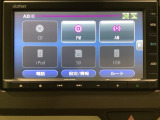 ナビゲーションはインターナビ対応のGathers純正メモリーナビを搭載しています。Bluetoothオーディオ機能がありますので、スマートフォンなどの音楽も再生できます。