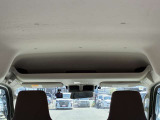 【ヘッドアップコンソール】天井に便利な収納があります。
