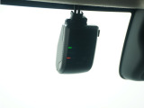 ◆ドライブレコーダー◆映像・音声などを記録する自動車用の装置です。 もしもの事故の際の記録はもちろん、旅行の際の思い出としてドライブの映像を楽しむことができます。