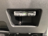 いまや快適なカーライフに欠かせないETCが付いています。