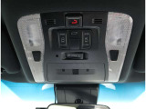 デュアルパワースライドドア&パワーバックドア装備!運転席周りのスイッチひとつで各ドアを自動で開閉でき楽々スムース♪スマートキーを携帯していれば、スイッチを押すだけで解錠&ドアオープンできます♪