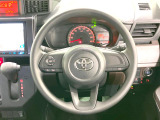 【ステアリングスイッチ】運転中、前方から目線をそらすことなく、オーディオ等の操作が可能な便利機能!安心&快適なドライブを演出してくれます♪