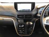 温度を設定すれば、自動で車内の温度管理をしてくれる優れものです♪ATミッションで運転楽々