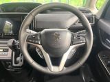 【純正革巻きステアリング】上質な革を使用することで、手にしっかり馴染みとても運転しやすいハンドルです♪
