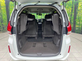 普段のお買い物や通勤、送迎等に十分な荷室スペースを確保しております。セカンドシートを倒すと、大きな荷物の積載も可能です♪