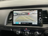 【バックカメラ】運転が苦手な方も車庫入れラクラクです!ギアをリバースに入れれば自動的に切り換わりますので、面倒な操作は不要です♪狭い駐車場もお車を傷つけず安心ですね!