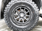 MUDVANCE 17インチアルミホイール GEOLANDAR M/T 装着