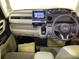 機能的なコックピット。快適な運転を楽しめます。