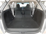 ■ 装備7 ■ 広大なラゲッジスペース 6:4分割可倒式リアシート