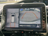 アラウンドビューモニター(全周囲カメラ)搭載!前席の液晶モニターに自車両を情報から撮影したような映像を表示♪車両周囲の状況を把握できるようにし、スムーズな駐車が可能になります!
