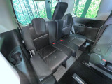 3列目シートはもちろん状態良好☆大人でもゆったりと座って頂けますので、大人数でのお出かけもラクラクです♪ご家族で、気の知れた仲間で、ドライブに行くのが楽しみですね♪