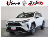 RAV4で培った4WD性能に大容量バッテリーや高出力モーターなどを掛け合わせさらなるパワーとスタミナを蓄えた「RAV4 PHEV」