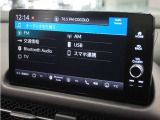 ◆ETC2.0装着◆進化したドライブ体験。料金収受システムだけだったETCが生まれ変わって、高速道路を賢く使うETC2.0に進化しました。多彩な情報サービスが便利で快適なドライブ体験を提供します。