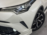 【シーケンシャルターンランプ付きLEDヘッドライト】人気の『流れるウィンカー』付きのLEDヘッドライトを装備♪高級感はもちろん、点灯時は存在感たっぷりで他車からも認識されやすく安心です。