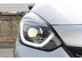 LEDヘッドライトで夜間の視認性も高く、更にオートライト搭載で、車外の明るさを感知し自動でライトを点消灯します。またエンジンOFFにすれば一緒に消灯し、消し忘れやトンネル走行時などに非常に重宝します!