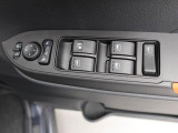 当社は購入後のアフターケアを大切にしております。納車後、1ヶ月無料点検、半年ごとにあんしん点検、12ヶ月法定点検の誘致をします。また車検までの点検をセットにした『ワンダフルパスポート』を販売中です。