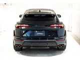 URUS Performante Nero Helene