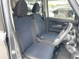 運転席シート廻りは使用感も少なく、良好な状態となっています。前オーナー様が丁寧に使っていたことがよくわかりますね。