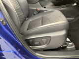納車前にご案内しますボディーコーティングを施工する事をお勧めします。理由1納車時ピカピカ、2洗車も楽々だし雨で多少の汚れも無くなります、3運転してて気持ちがよいetc.