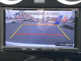 【バックカメラ】駐車時に後方がリアルタイム映像で確認できます。大型商業施設や立体駐車場での駐車時や、夜間のバック時に大活躍!運転スキルに関わらず、今や必須となった装備のひとつです!